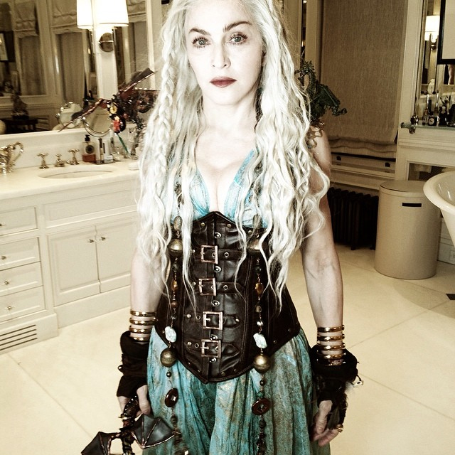 Madonna posta nova foto como Daenerys Targaryen, personagem da série Game Of Thrones