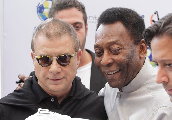 Alexandre Iódice conversa com Pelé durante evento no Morumbi, em São PAulo