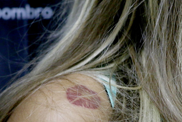 Tatuagem de Beijinho no Ombro é marca da cantora