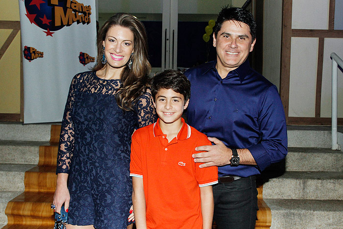 Filhas de Rodrigo Faro comemoram aniversário e recebem famosos em São Paulo