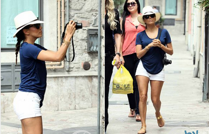 Eva Longoria passeia pelas ruas de Taormina, na Itália