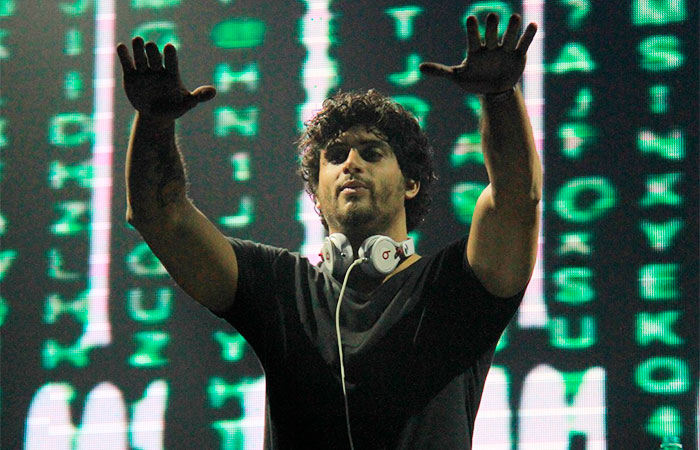  Jesus Luz agita festival de música eletrônica no Rio