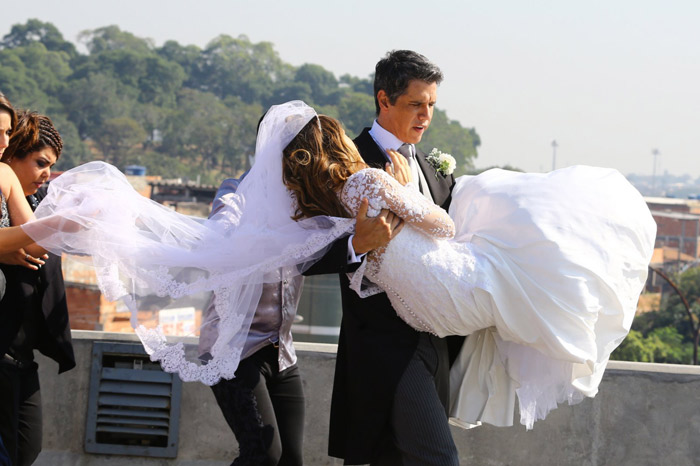 Marcio Garcia e Ingrid Guimarães se vestem de noiva para gravação