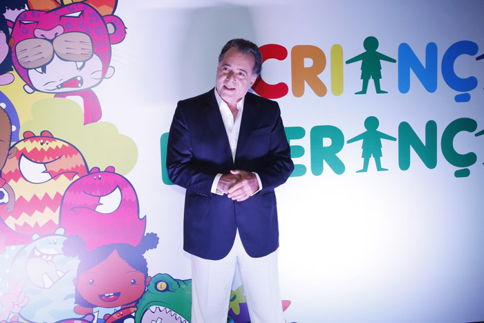 Tony Ramos prestigia o Criança Esperança 2014 