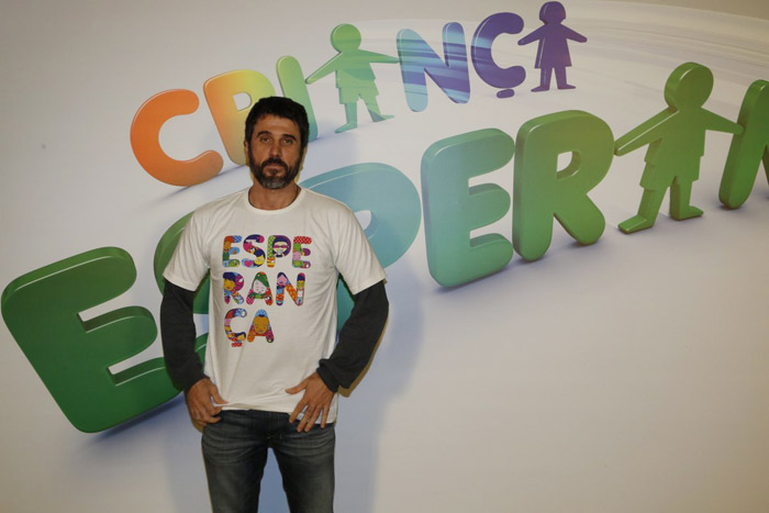 Eriberto Leão chega para apoiar a causa do Criança Esperança 2014 