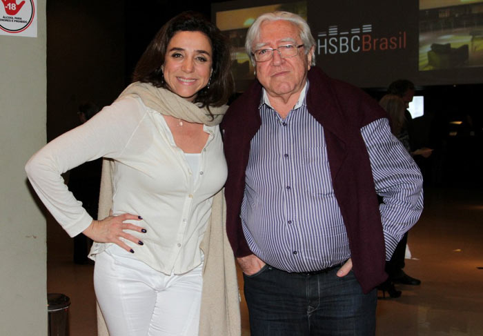 Marisa Orth vai com o pai a show de fado, em São Paulo