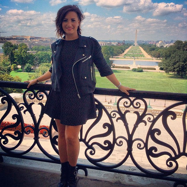 Demi Lovato vai à Washington e pressiona Congresso a aprovar lei de saúde mental