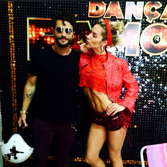 Antes do Dança dos Famosos, Giovanna Ewbank posa com Bruno Gagliasso
