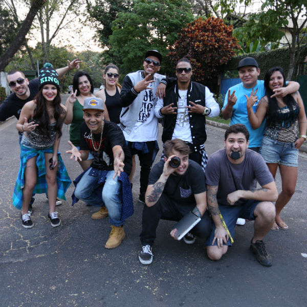 Mc K.I.Q grava clipe nas ruas de São Paulo