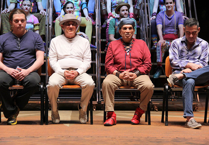 Marcando estreia no teatro, Renato Aragão e Dedé Santana apresentam peça no Rio de Janeiro