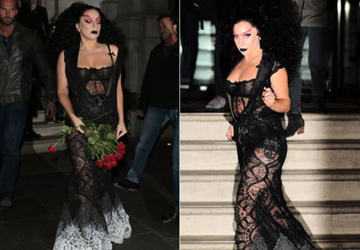  No clima do Halloween, Lady Gaga aparece com look gótico em Londres