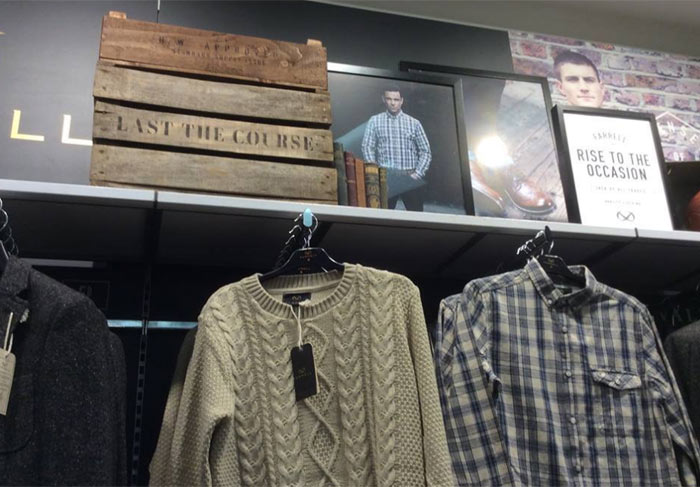 Robbie Williams lança a própria coleção de roupas masculinas
