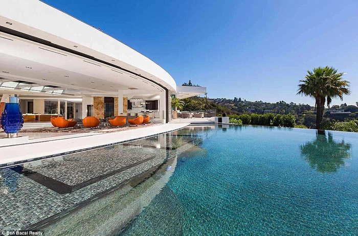 Jay-Z e Beyoncé cobiçam uma mansão de R$ 220 milhões. Veja fotos!
