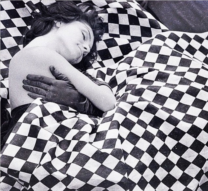 Giovanna Antonelli arrasa com ensaio clicado em preto e branco