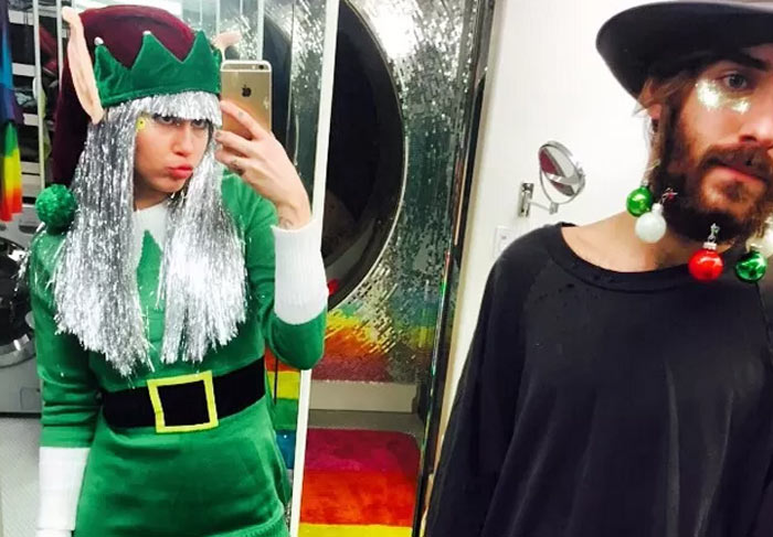 Miley Cyrus aparece vestida de elfo