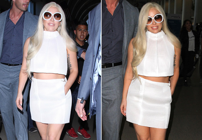 Lady Gaga circula de ‘look comum’ pelo aeroporto de Los Angeles