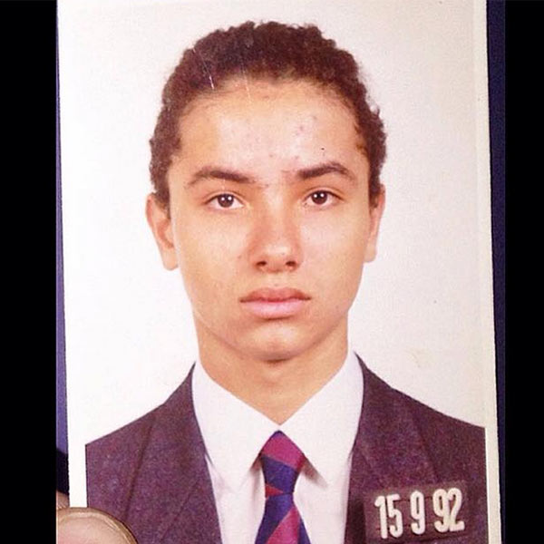 Marco Luque mostra foto 3x4 de quando tinha 18 anos: ‘Autobullying’