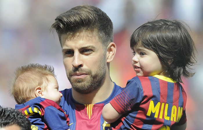 Shakira OS Leva Filhos, Milan e Sasha, para Ver o jogo do pai, Gerard Piqué