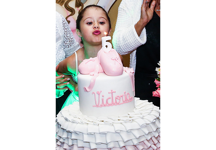 Victoria Kupfer celebra 5 anos com festa em São Paulo