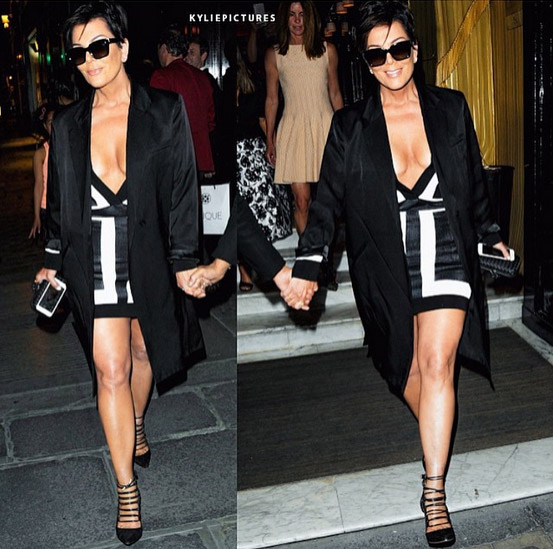  Kris Jenner ostenta boa forma em Paris, na França