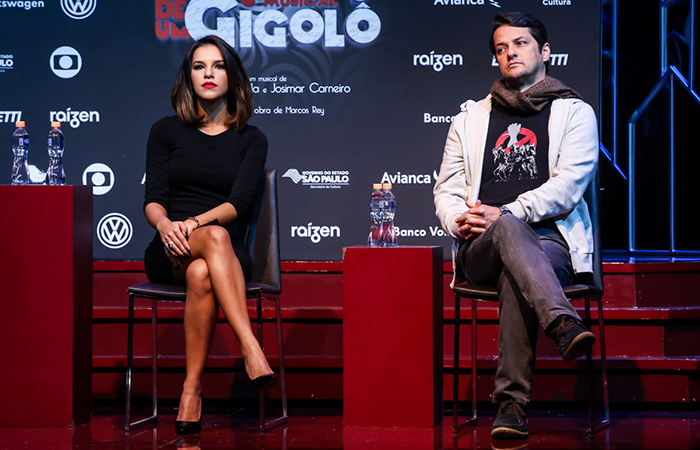 Depois de se arrumarem, Mariana Rios e Marcelo Serrado falaram um pouco sobre a produção com a imprensa