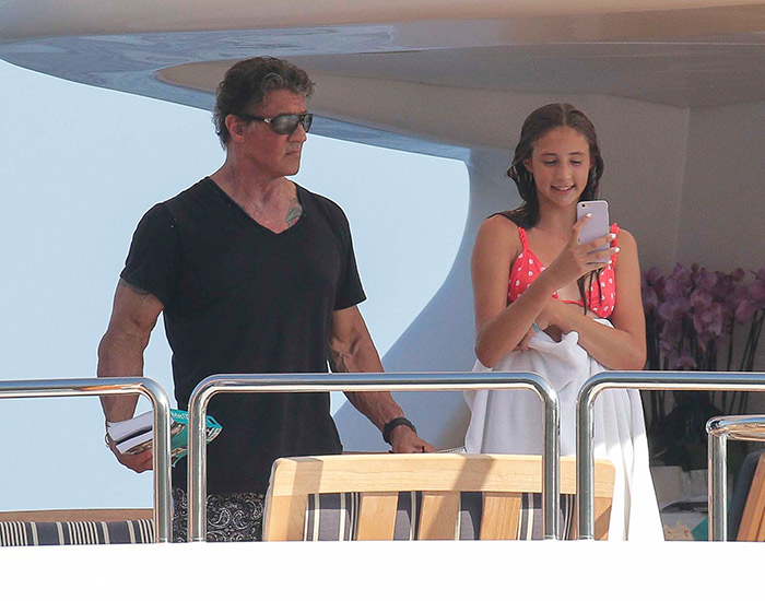 Sylvester Stallone curte a Riviera Francesa em família 