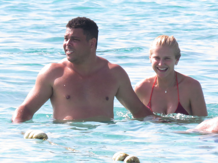 Ronaldo não esconde o amor pela amada Celina Locks