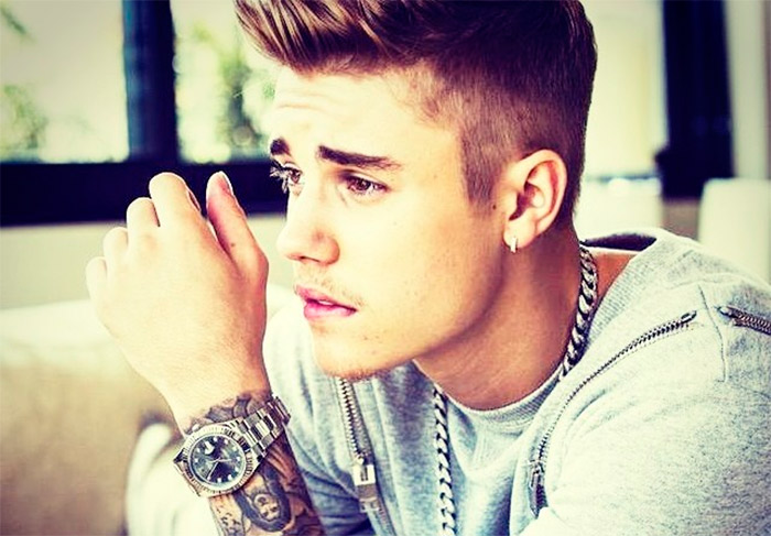 Agora, eu quero que as pessoas me vejam apenas como um garoto normal, Justin Bieber para o Showbiz