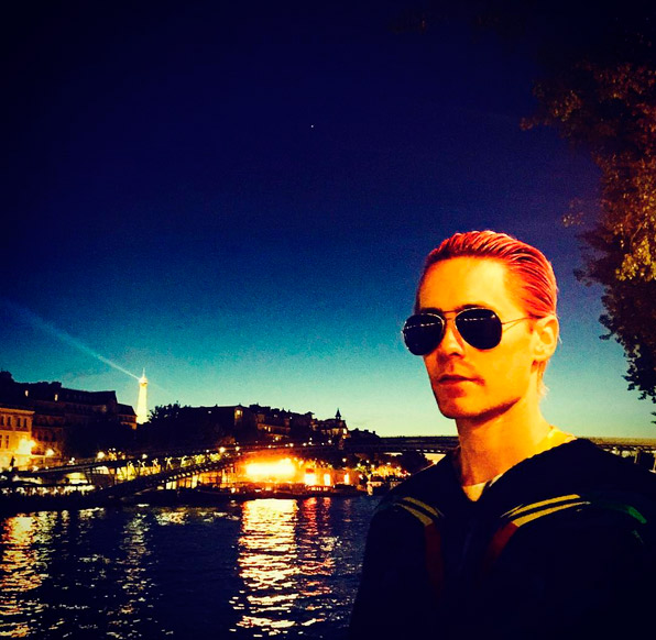 Jared Leto posta linda foto durante passeio em Paris