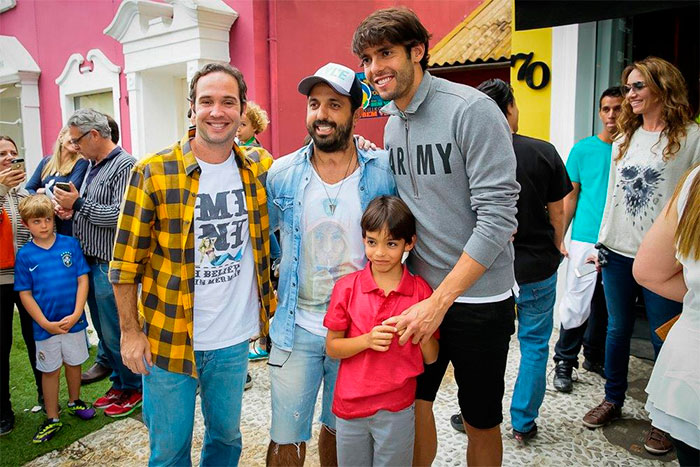 Kaká, Caio Ribeiro e Marco Luque se reúnem em evento infantil
