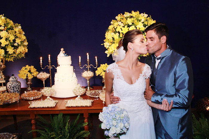 Ex-BBBs Franciele Almeida e Diego Grossi se casam no Rio