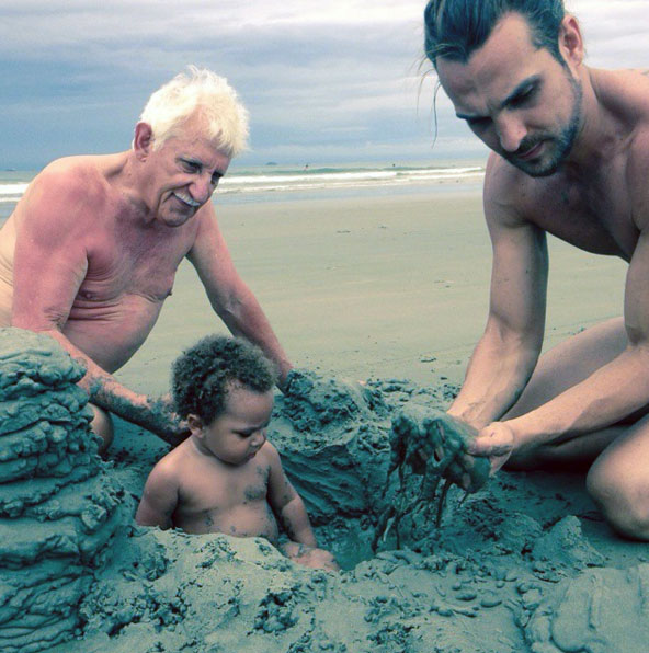Três gerações! Igor Rickli se diverte com o pai e o filho