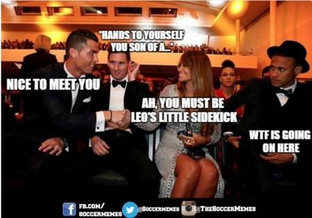 Cristiano Ronaldo cumprimenta esposa de Messi e vira meme