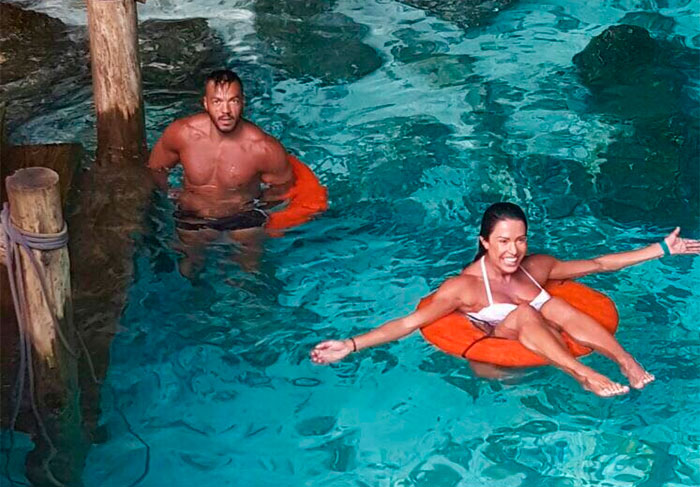 O casal se divertindo em Punta Cana