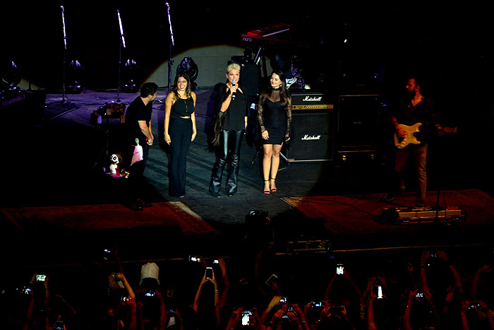 Xuxa aparece de surpresa em show de Jorge & Mateus