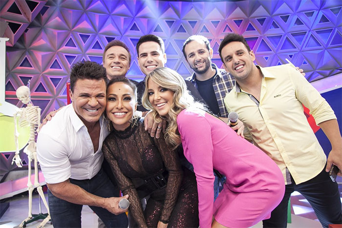 Sabrina Sato homenageia Gugu em programa especial de 2 anos