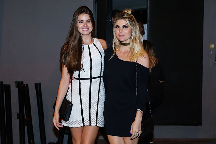 Camila Queiroz e Júlia Faria