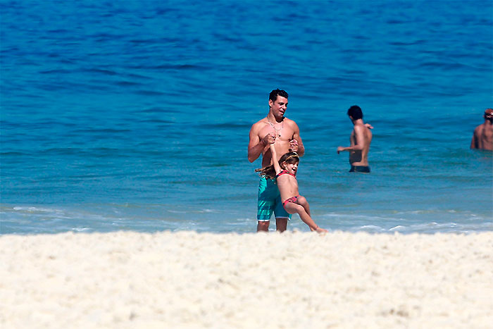 Cauã e Sofia estavam na praia de Joatinga, no Rio de Janeiro