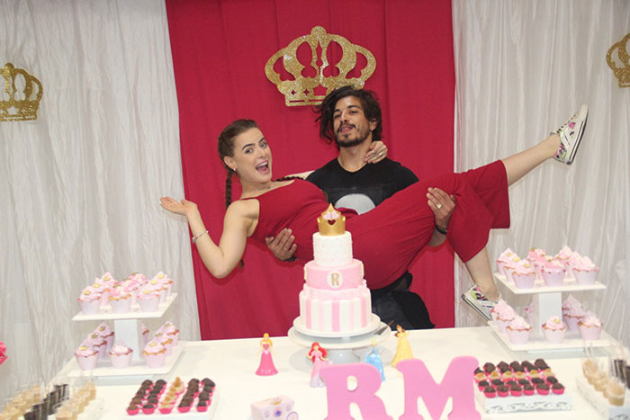 Rayanne Morais ganha mega festa de aniversário dos fãs