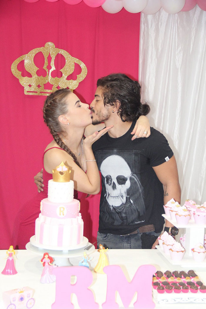 Rayanne Morais ganha mega festa de aniversário dos fãs