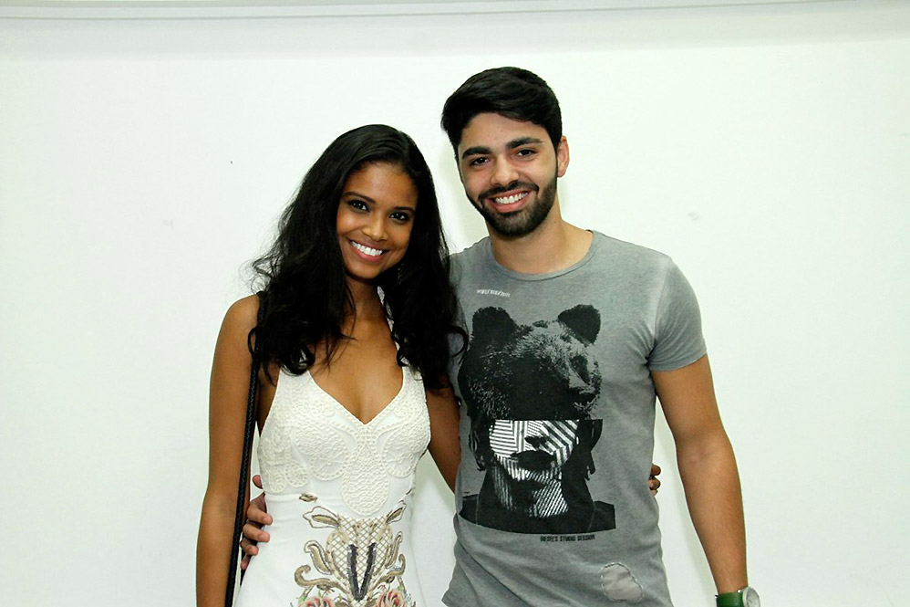 Aline Dias e namorado
