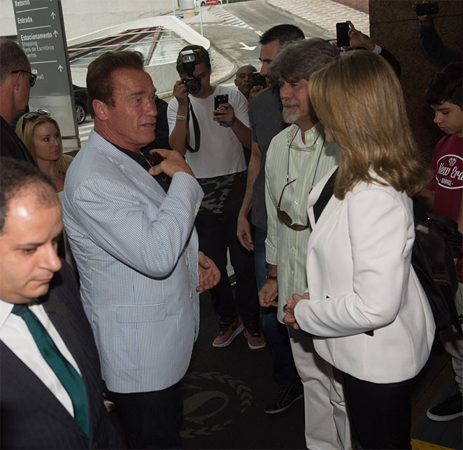 Arnold Schwarzenegger já está em São Paulo