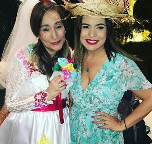 Sonia Abrão e Mara Maravilha também se divertiram em uma festa caipira