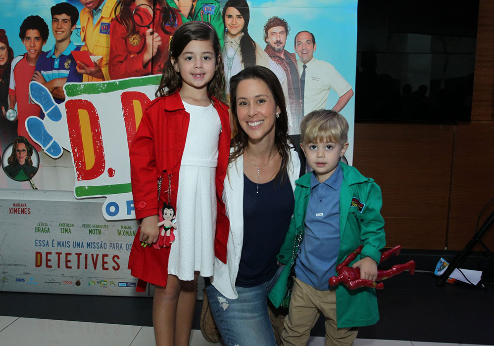 Dani Monteiro com os filhos, Maria e Bento