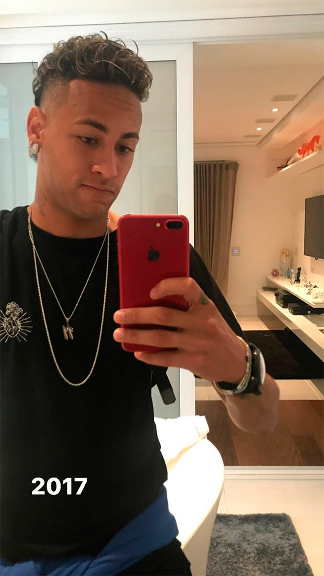 Neymar corta o cabelo e muda o visual
