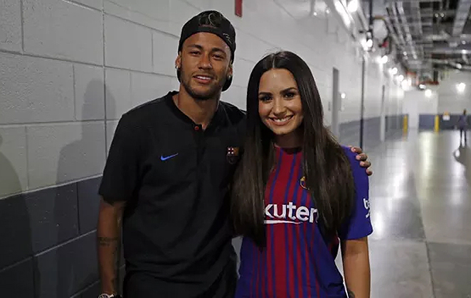 Neymar e Demi até já posaram juntos para fotos
