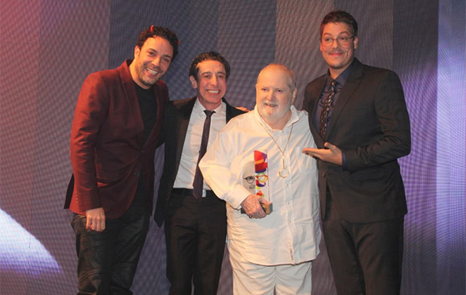 Jô Soares é homenageado no Prêmio do Humor