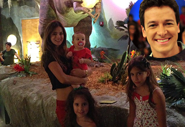Rodrigo Faro mostra a mulher e as filhas se divertindo com dinossauro em Miami - Reprodução/Tv Record