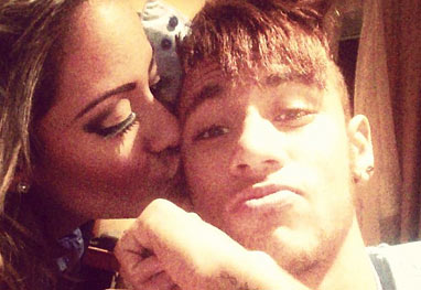 Neymar é paparicado pela irmã Rafaella - Reprodução/Instagram