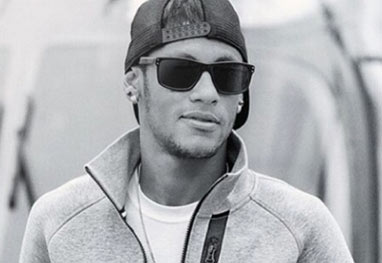 Neymar reclama sobre invasão de privacidade e que nunca pode manter o mesmo número de celular - Reprodução/Instagram